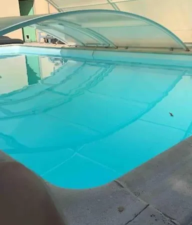 Rdc Avec Jardin Et Piscine *