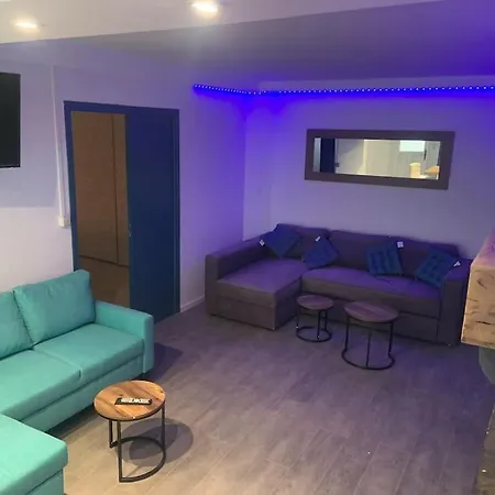 Rdc Avec Jardin Et Piscine Lejlighed